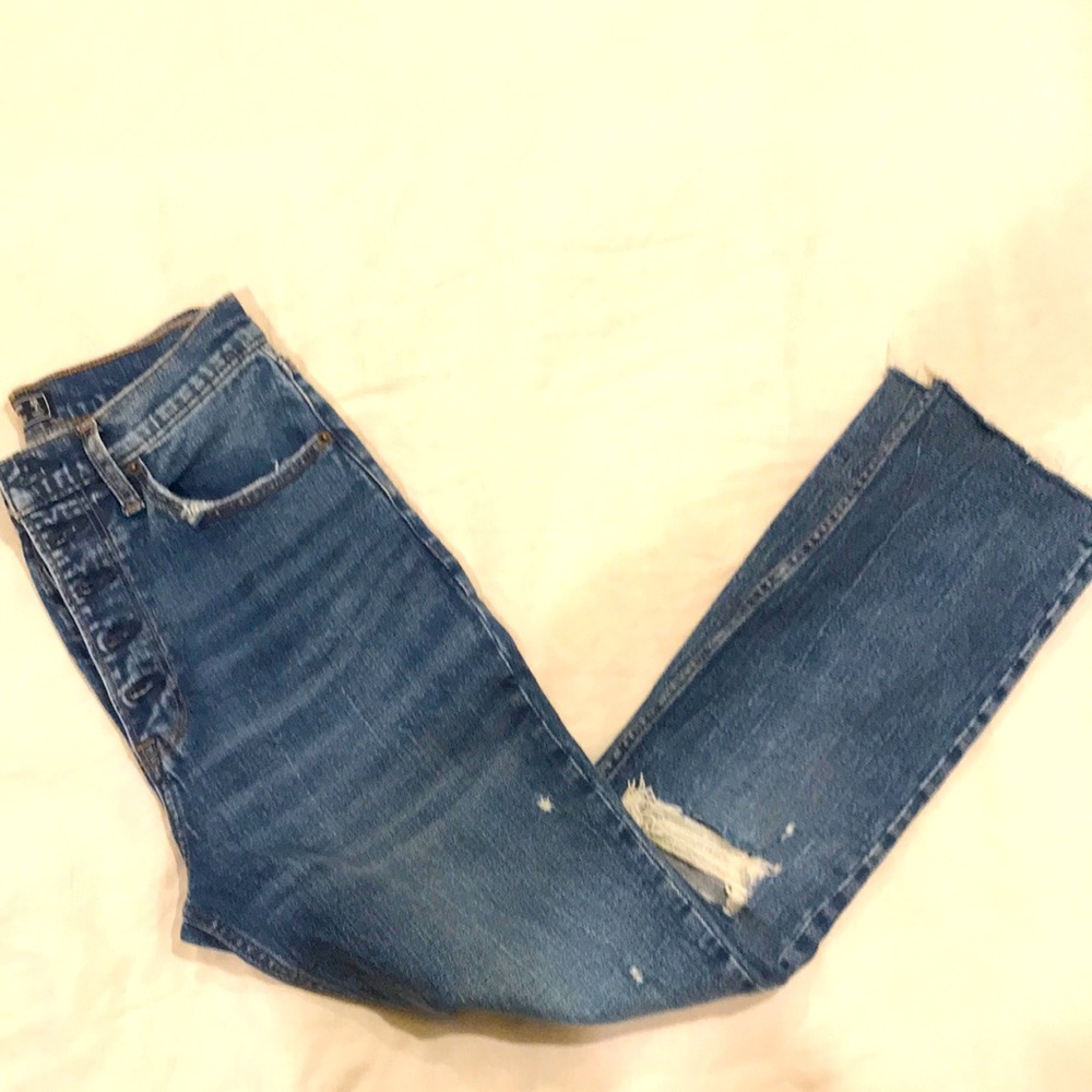 Abercrombie & Fitch Ultra High Rise Mom Jean 26/2r